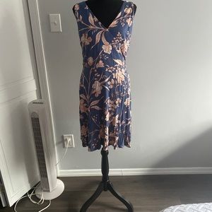 Floral slip on slit back dress - size 8